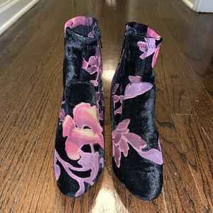 Floral & black velvet Steve Madden booties